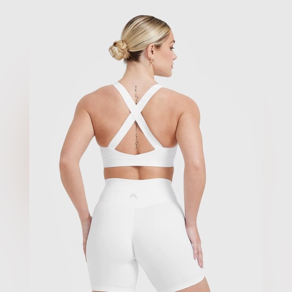 Oner Active
TIMELESS WIDE STRAP SPORTS BRA - Picture 2 of 5